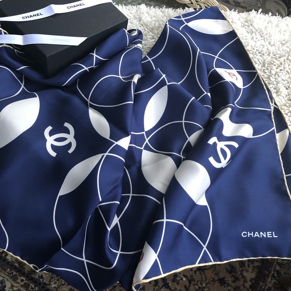 CHANEL Accessories - Chanel Authentic scarf